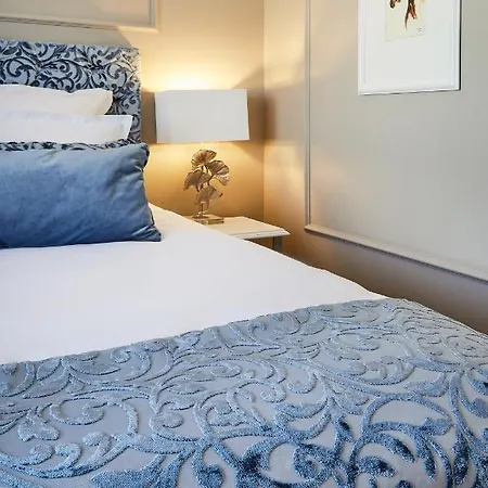 Stara Wozownia W Lusowie 4* Lusowo