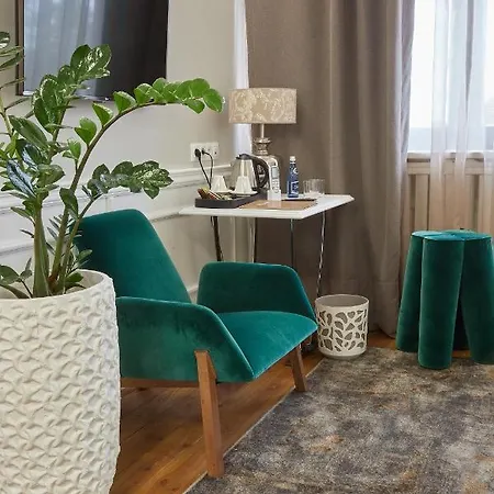 Stara Wozownia W Lusowie Bed & Breakfast