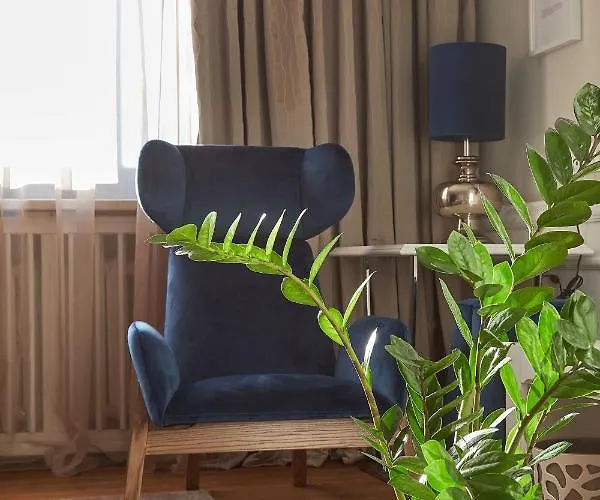 Stara Wozownia W Lusowie 住宿加早餐酒店