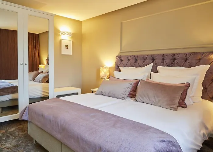 Stara Wozownia W Lusowie Frühstückspension 4*